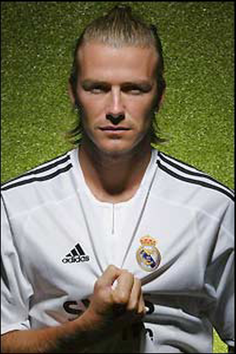 _39234200_becks_poses_pa23.jpg